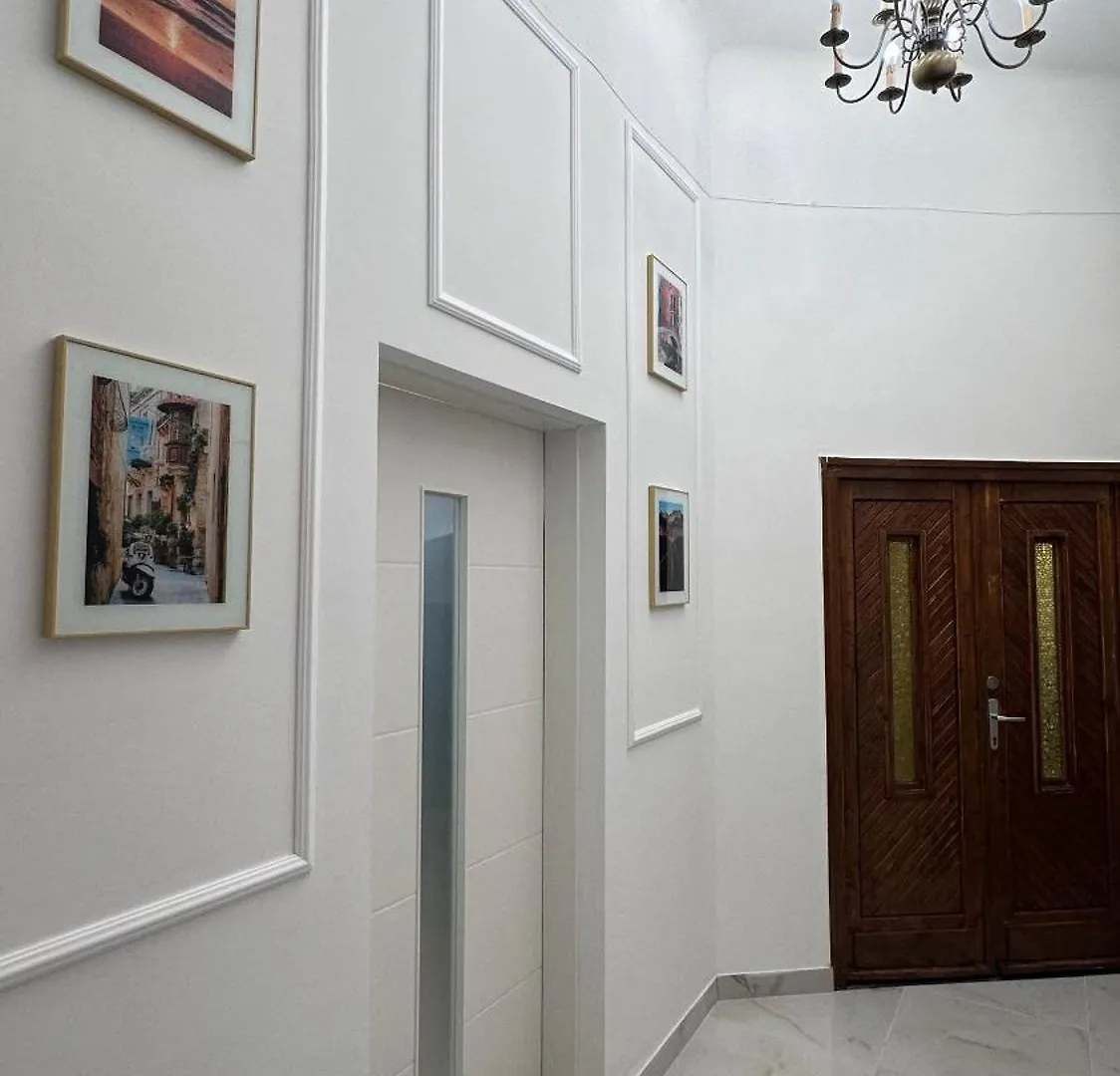 Jozsef 45 Studio Budapest
